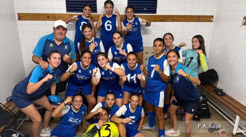 el equipo cadete femenino del fa ecija celebra la victoria en el vestuario ecijabpeinfo astigipedia(1)